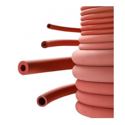 Czerwony wąż gumowy