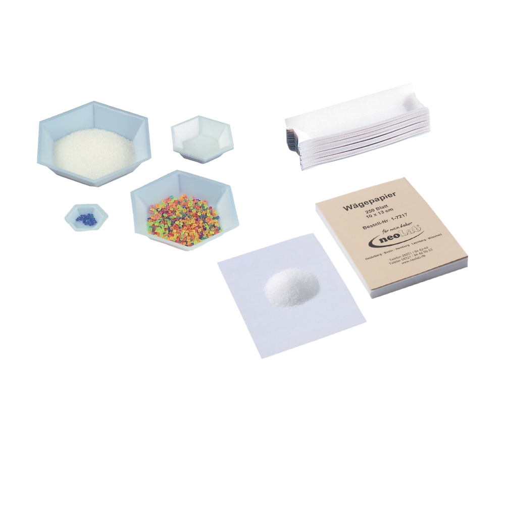 Naczynka, papier, szalki wagowe