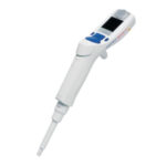 Pipety elektroniczne Eppendorf Xplorer® plus, jednokanałowe, regulowana pojemność - k-7206 - pipeta-xplorer-plus - 50-1000-%c2%b5l - niebieski - 4861-000-732